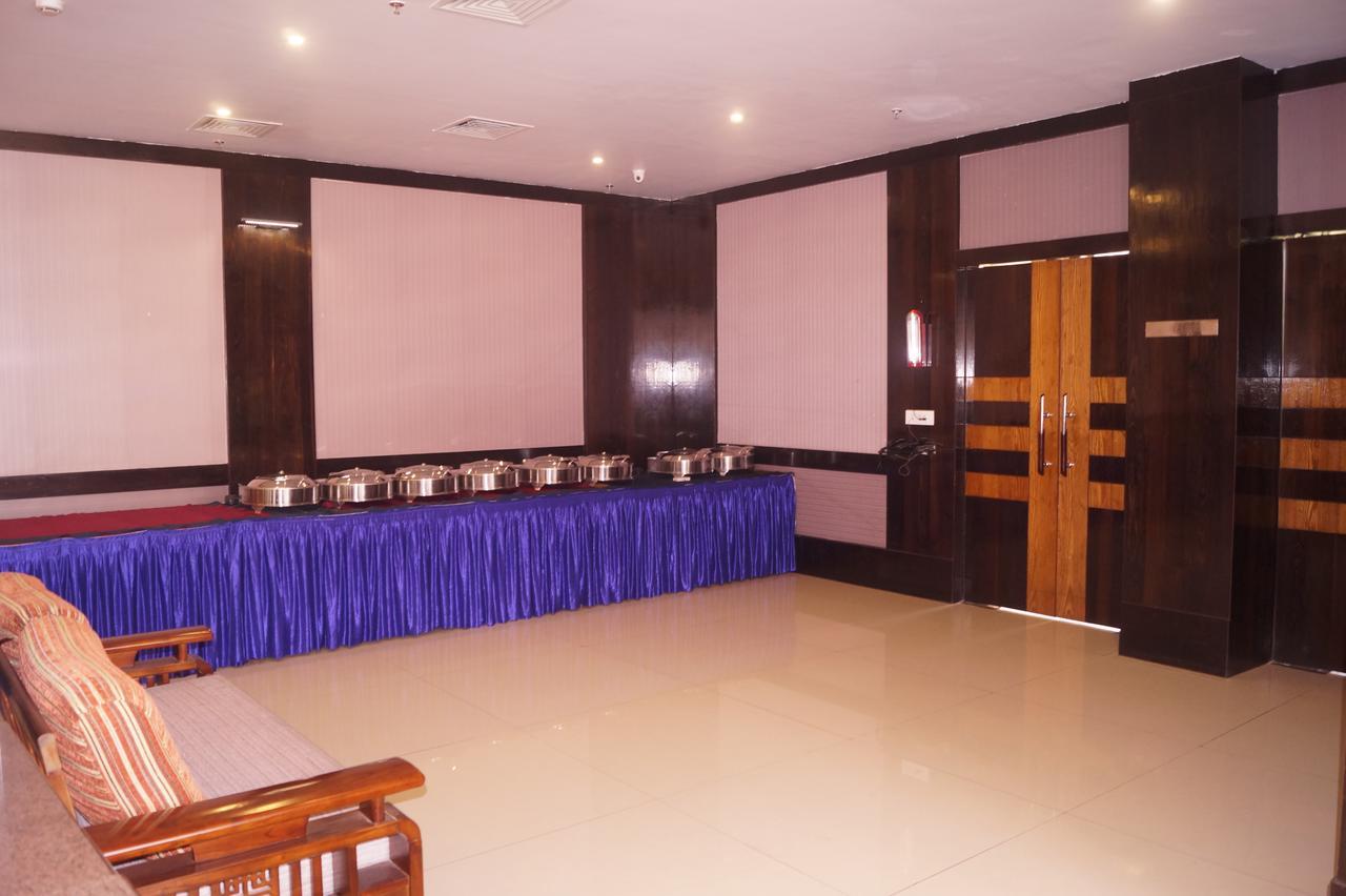 Hotel Kamlesh Continental à Angul Extérieur photo