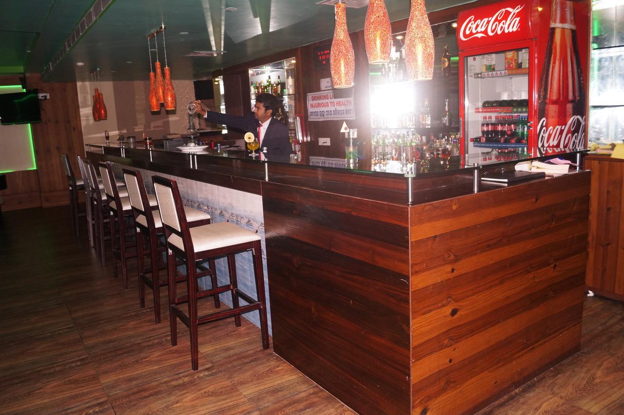 Hotel Kamlesh Continental à Angul Extérieur photo