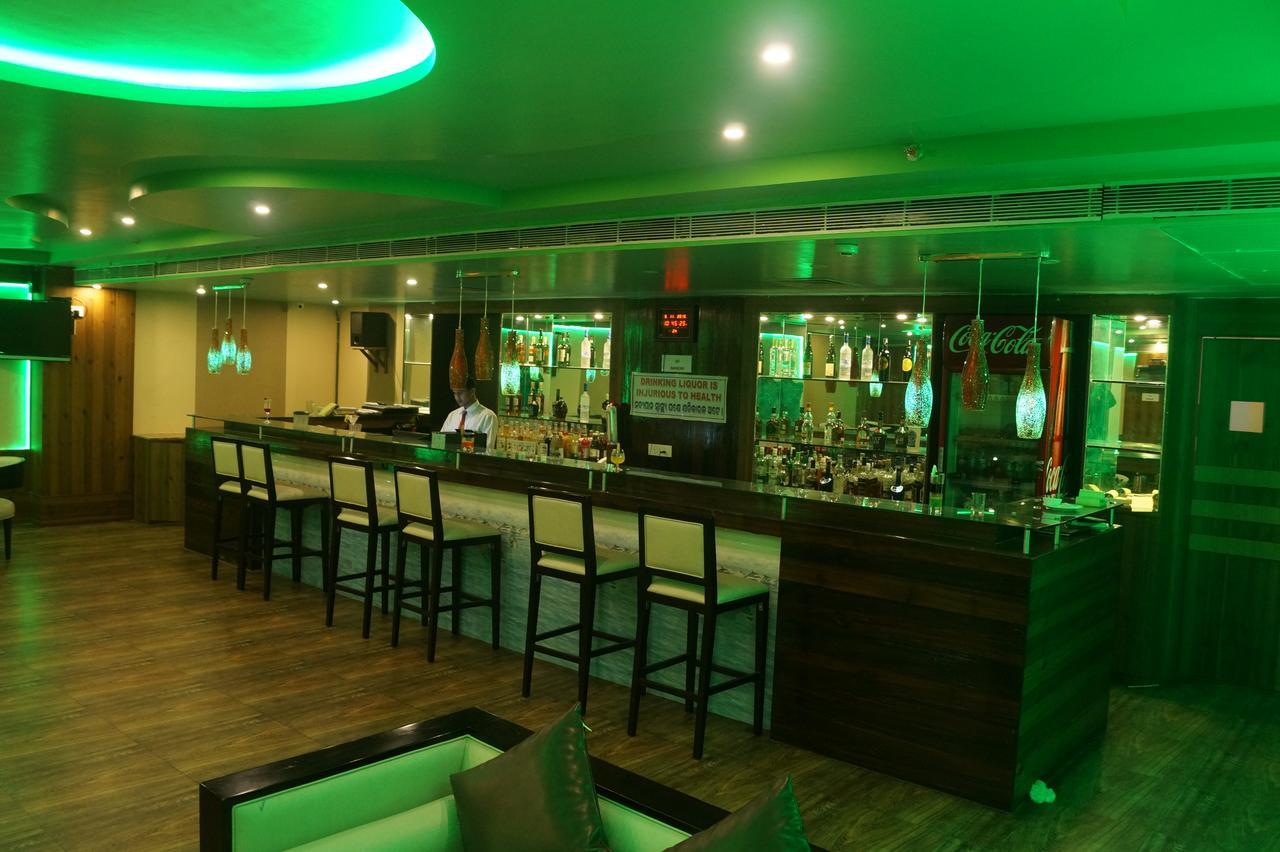Hotel Kamlesh Continental à Angul Extérieur photo