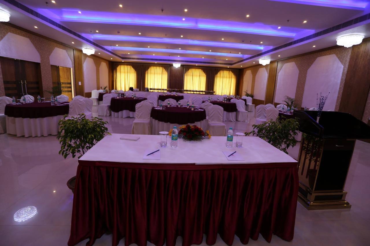 Hotel Kamlesh Continental à Angul Extérieur photo