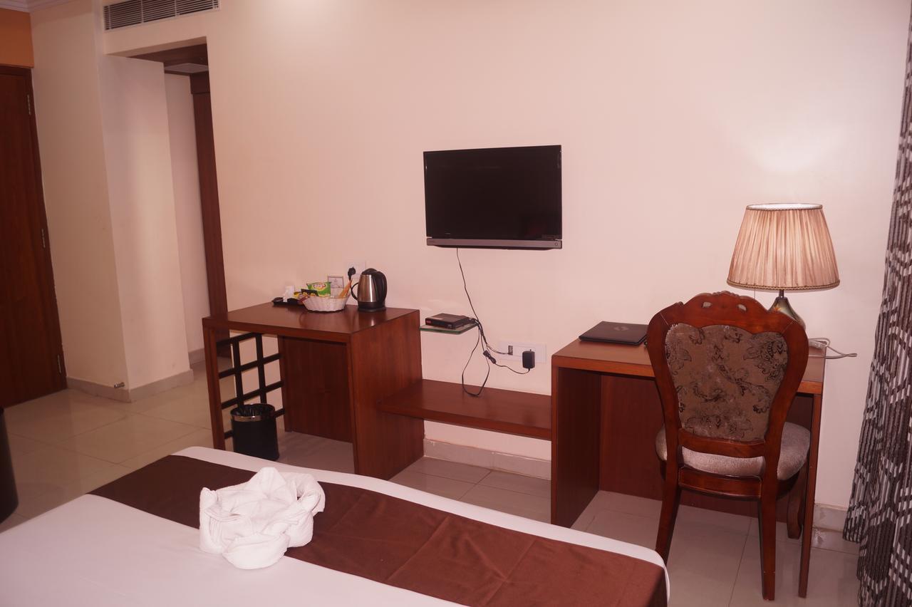 Hotel Kamlesh Continental à Angul Chambre photo