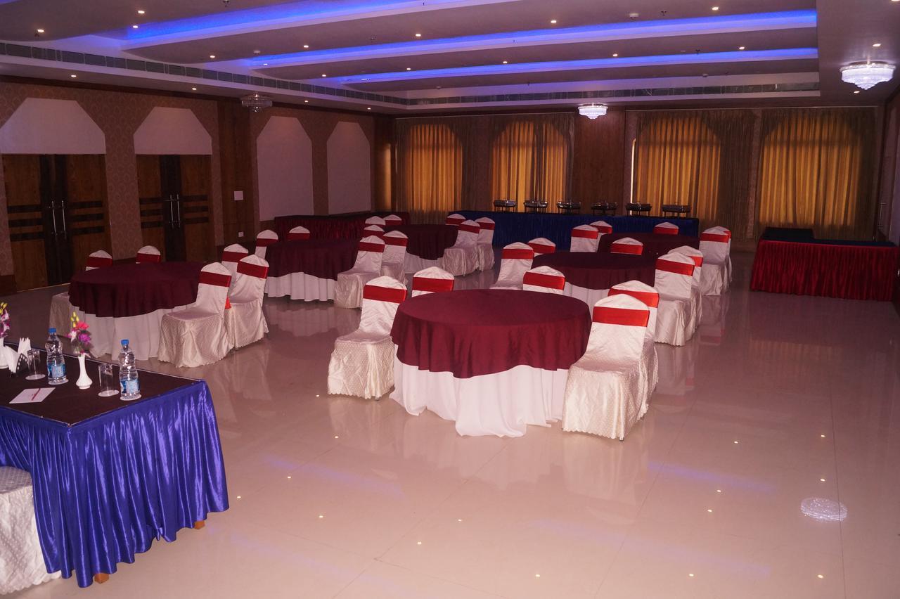 Hotel Kamlesh Continental à Angul Extérieur photo