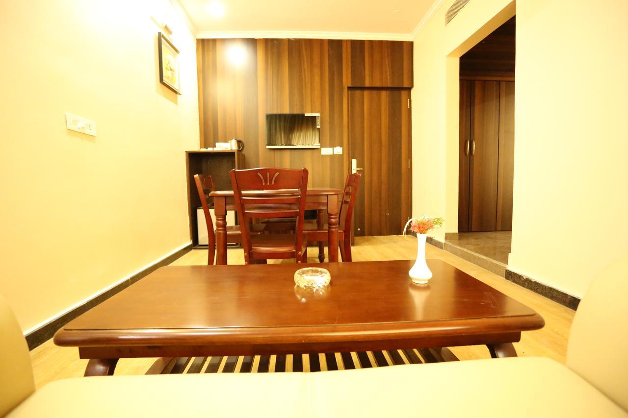 Hotel Kamlesh Continental à Angul Chambre photo