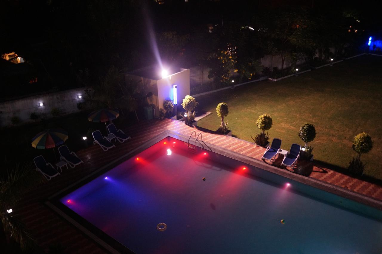 Hotel Kamlesh Continental à Angul Extérieur photo