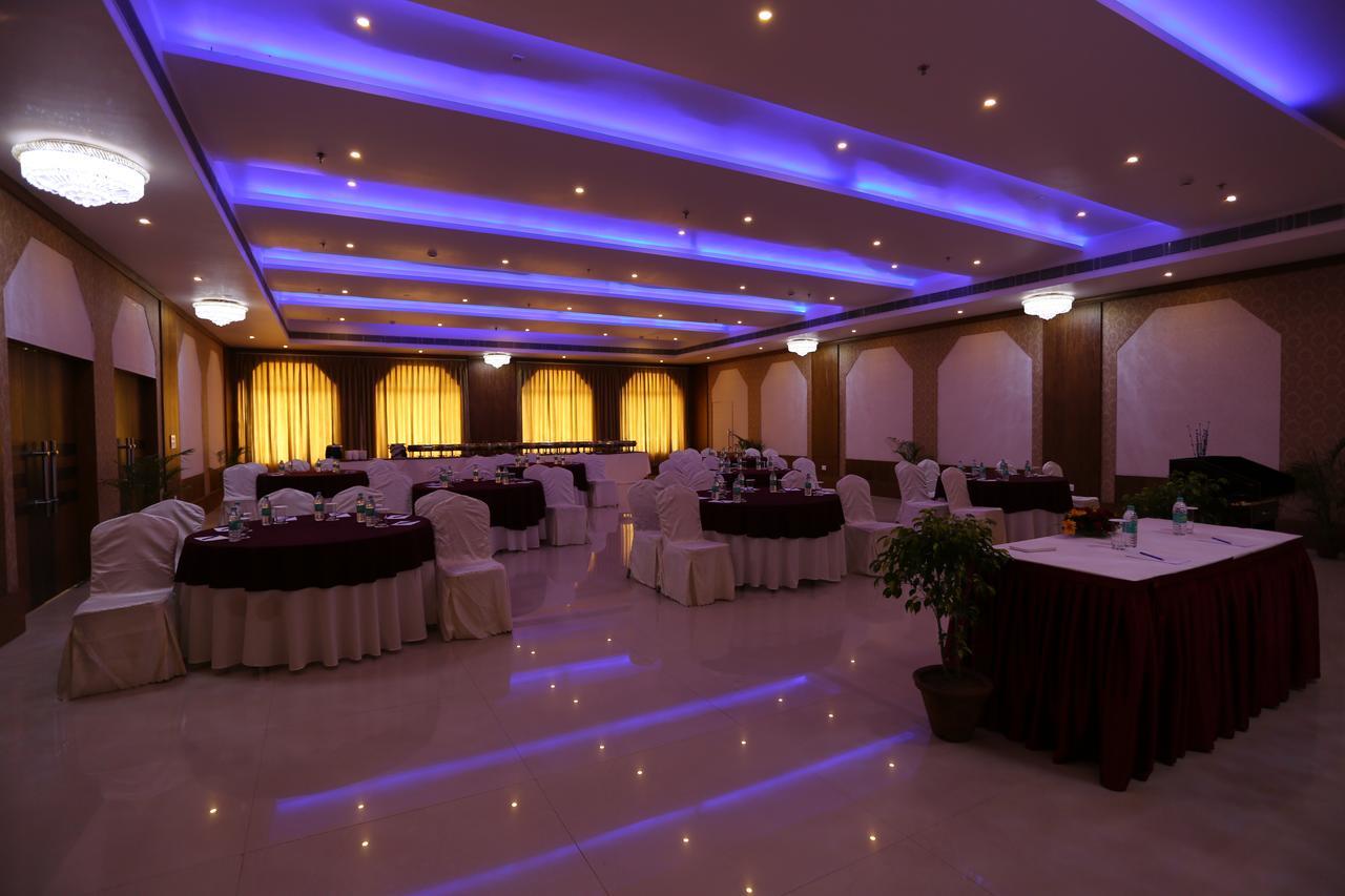 Hotel Kamlesh Continental à Angul Extérieur photo