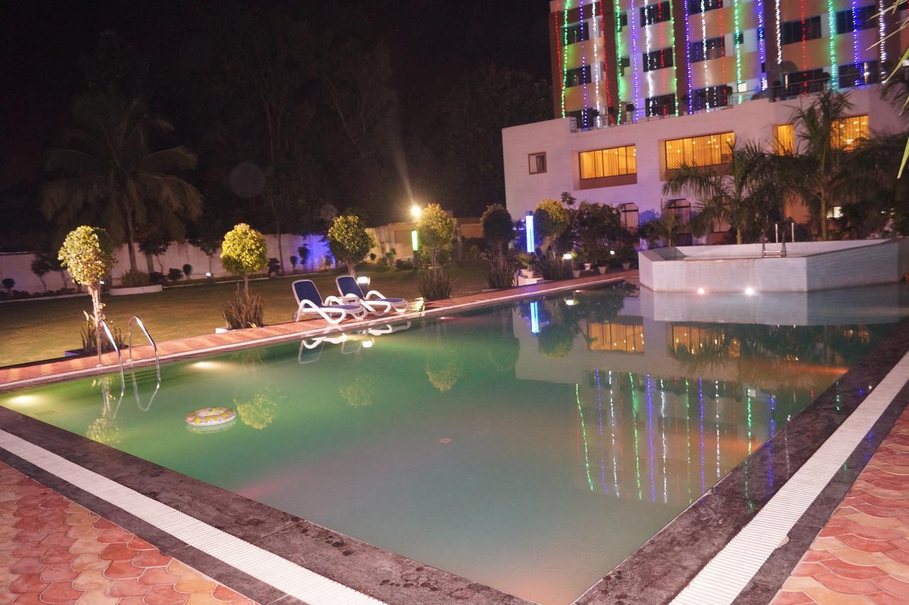 Hotel Kamlesh Continental à Angul Extérieur photo